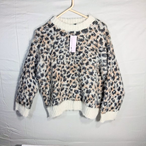 wild fable Sweaters - Wild Fable NWT XXS Fuzzy Leopard/Animal Print Crew Sweater